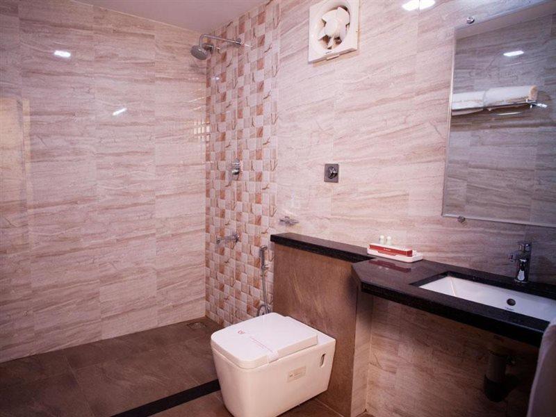 Hotel Mahalakshmi Residency Kolluru Esterno foto