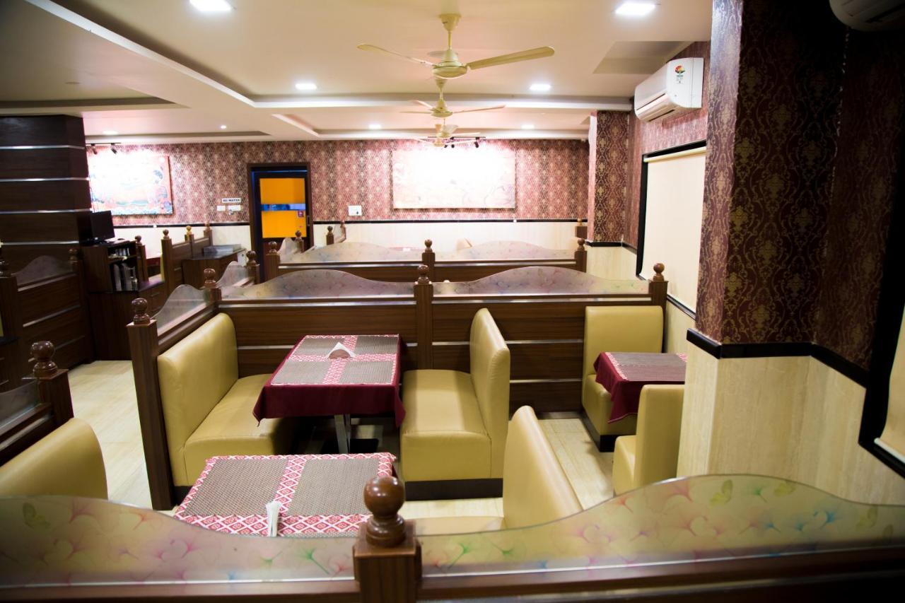 Hotel Mahalakshmi Residency Kolluru Esterno foto