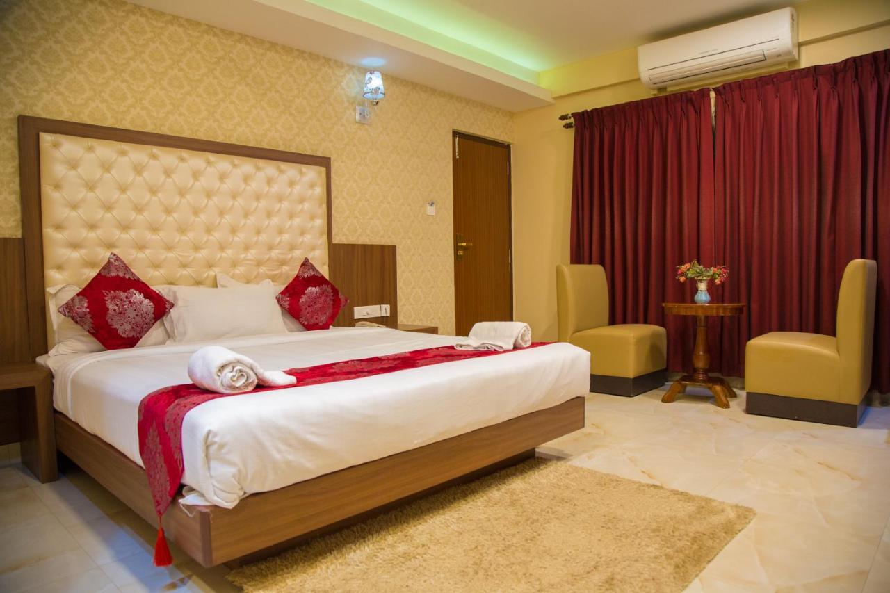 Hotel Mahalakshmi Residency Kolluru Esterno foto