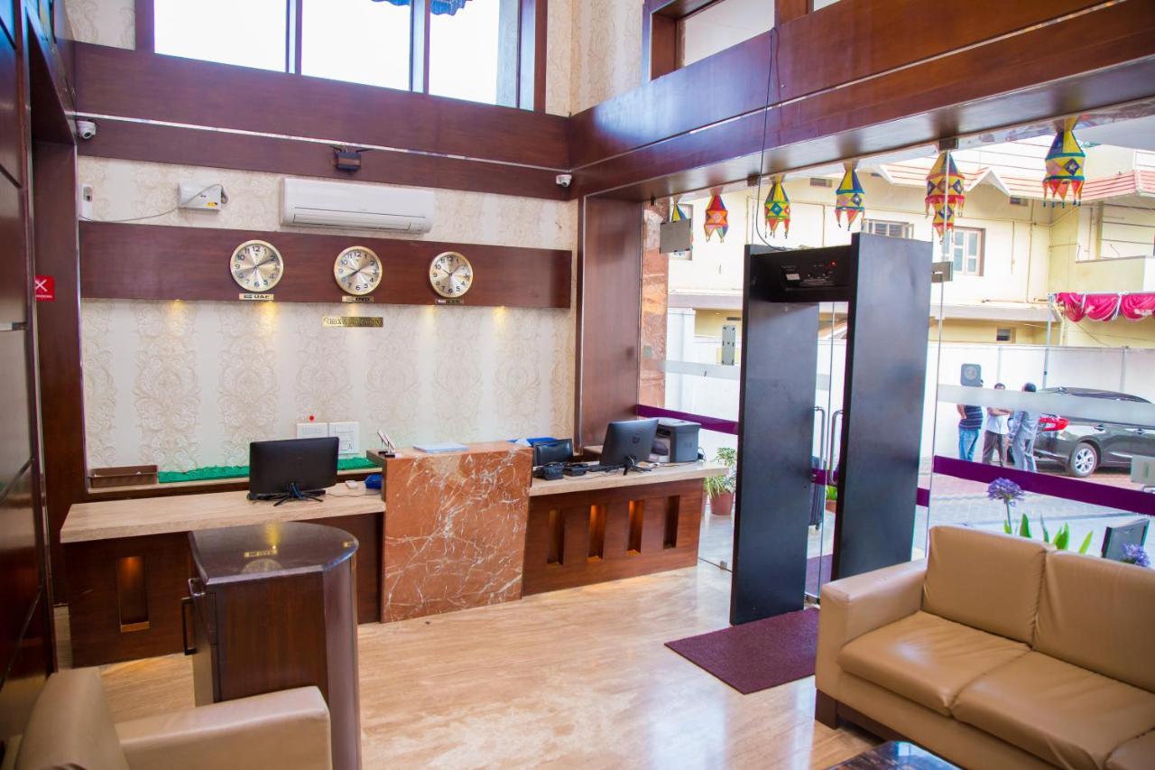 Hotel Mahalakshmi Residency Kolluru Esterno foto